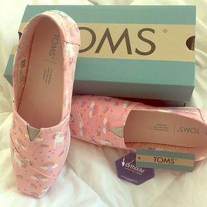 BRAND NEW!! TOMS Almond Blossom Unicorn Print 6.5